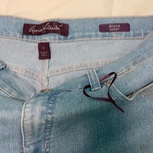 Cute GV denim shorts never worn!